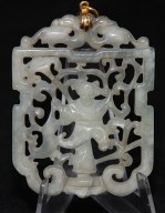 Antiker feinst gearbeiteter Anhänger in Nephrit Jade